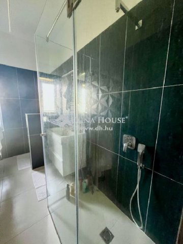 Eladó családi ház, Pilisvörösváron 201 M Ft, 4 szobás