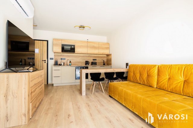 Eladó téglalakás, Balatonföldváron 68.99 M Ft, 2 szobás