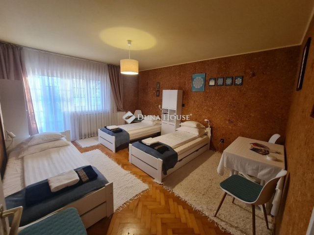 Eladó családi ház, Szegeden 149 M Ft, 5 szobás