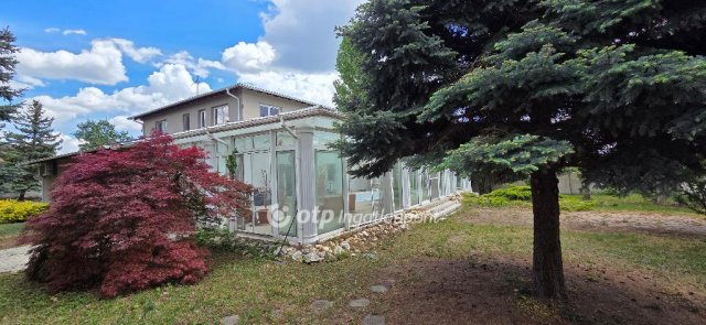Eladó családi ház, Érden 299 M Ft, 9 szobás