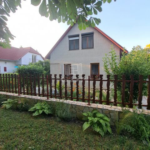 Eladó családi ház, Balatonkenesén 89 M Ft, 4 szobás