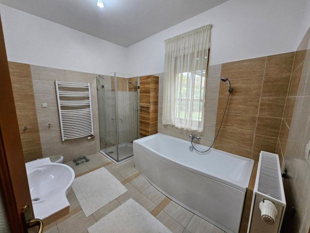 Eladó családi ház, Bozsokon 290 M Ft, 6 szobás