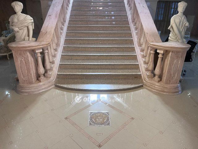 Eladó családi ház, Szegeden 999 M Ft, 7 szobás