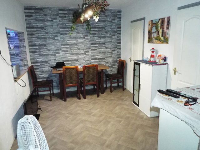 Eladó családi ház, Cecén 23.5 M Ft, 1+1 szobás