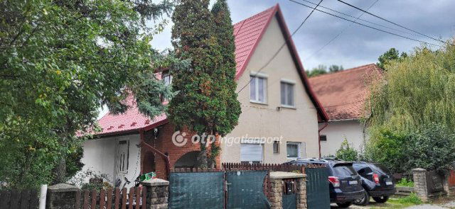 Eladó családi ház, Budakeszin 179.7 M Ft, 9 szobás