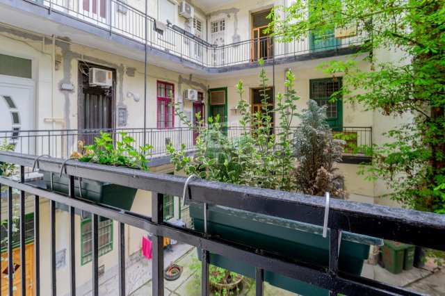 Eladó téglalakás, Budapesten, VII. kerületben 83 M Ft, 2 szobás