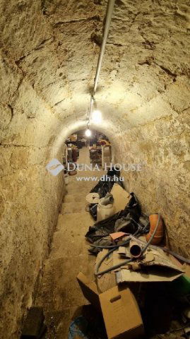 Eladó családi ház, Biatorbágyon 199.99 M Ft, 5 szobás