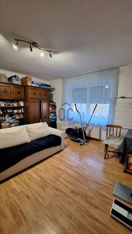 Eladó téglalakás, Pécsett 25 M Ft, 2 szobás