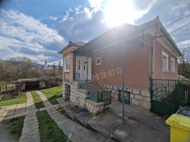 Eladó családi ház, Nagyvisnyón 30 M Ft, 3 szobás