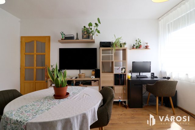 Eladó téglalakás, Hódmezővásárhelyen 49 M Ft, 2 szobás