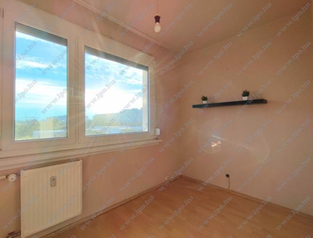 Kiadó panellakás, albérlet, XV. kerületben, Neptun utcában