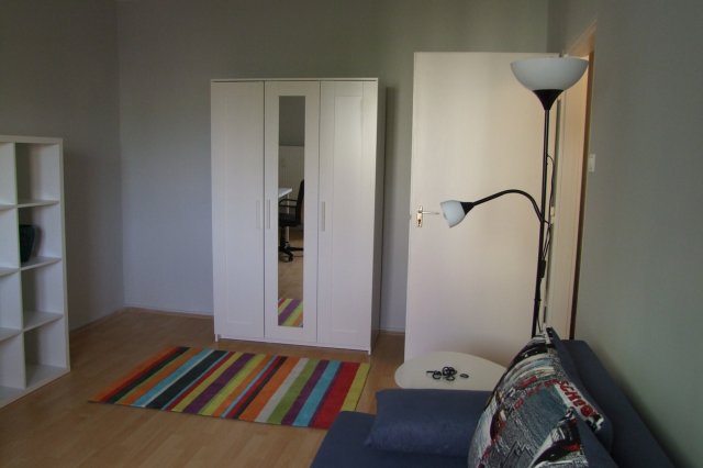 Kiadó panellakás, albérlet, Pécsett, Szigeti úton 160 E Ft / hó