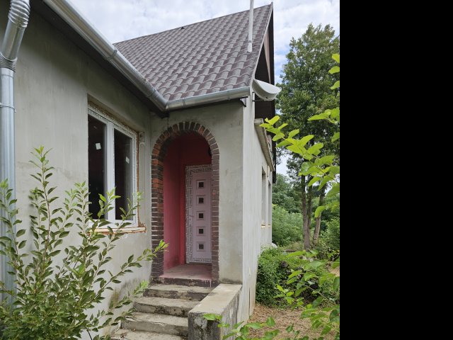 Eladó családi ház, Igalon 49 M Ft, 6+3 szobás