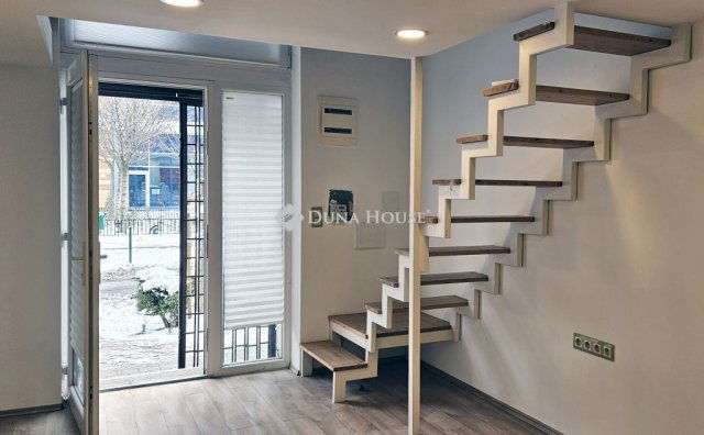 Eladó téglalakás, Budapesten, VII. kerületben 72.5 M Ft