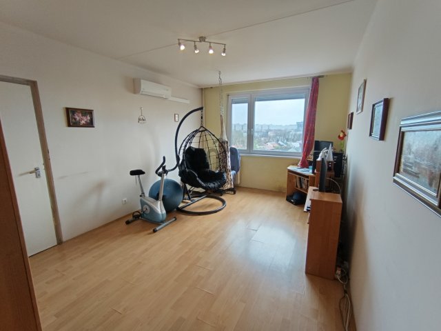 Eladó panellakás, Debrecenben, Csapó utcában 58.5 M Ft, 3 szobás