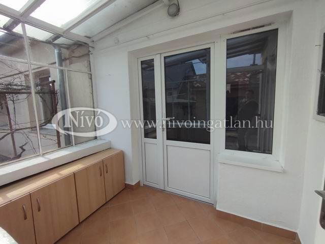 Kiadó családi ház, albérlet, Veszprémben 220 E Ft / hó