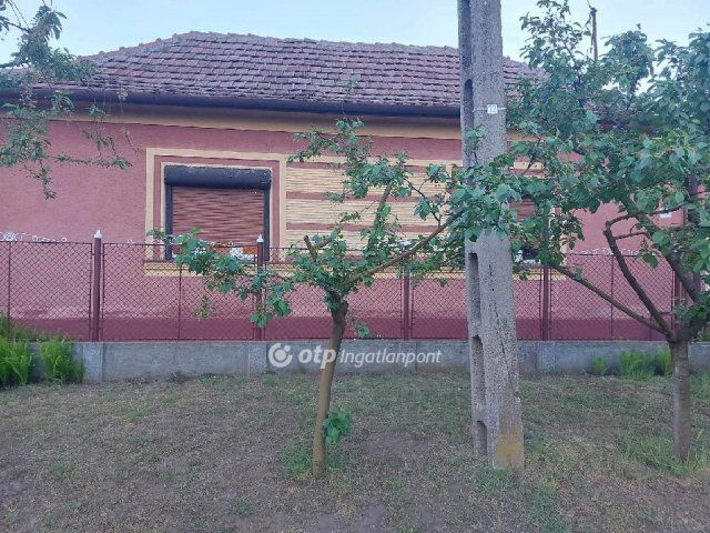 Eladó családi ház, Monostorpályin 19.5 M Ft, 2 szobás