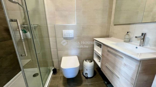 Eladó családi ház, Budapesten, II. kerületben 349 M Ft, 9 szobás