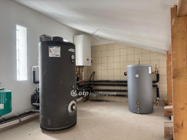 Eladó sorház, Velencén 205 M Ft, 5 szobás / költözzbe.hu