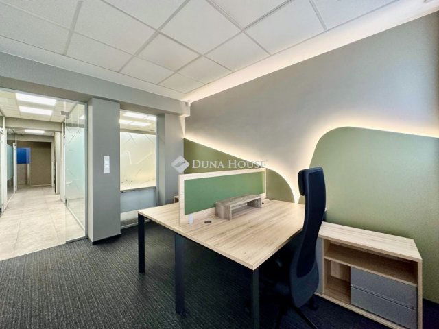 Eladó iroda, Pécsett 595 M Ft / költözzbe.hu