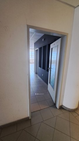 Kiadó iroda, Budapesten, III. kerületben 230 E Ft / hó