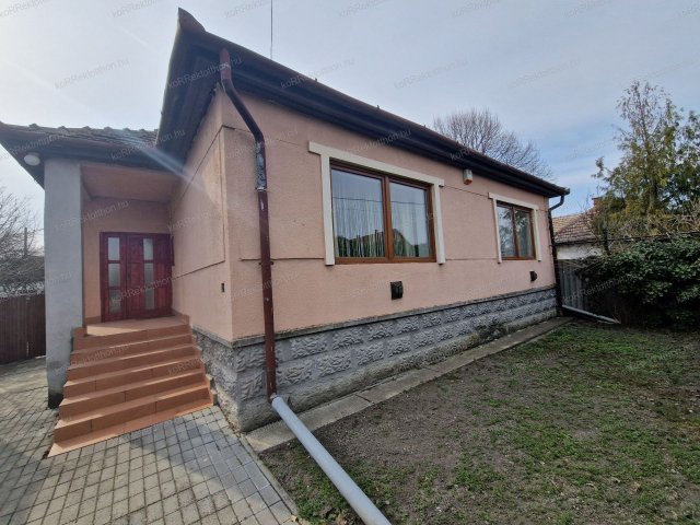 Eladó családi ház, Jászteleken 32 M Ft, 3 szobás