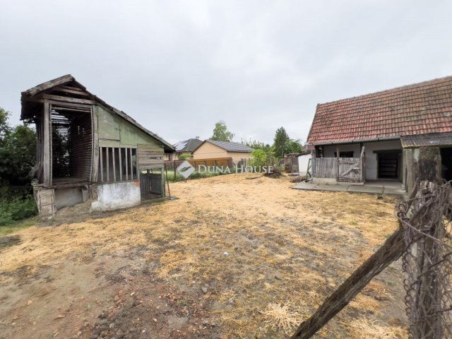 Eladó családi ház, Tápiószentmártonon 29.9 M Ft, 3 szobás