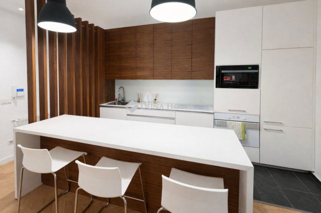 Kiadó téglalakás, albérlet, Budapesten, I. kerületben, 5 szobás