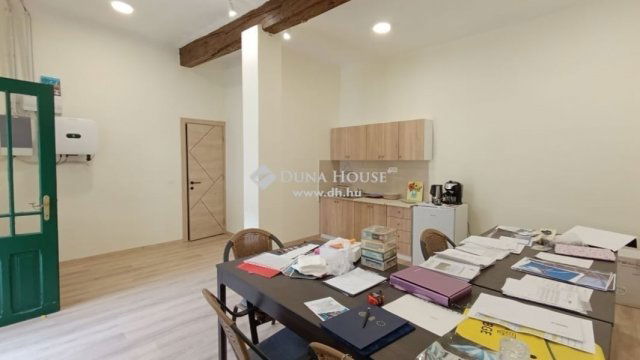 Eladó családi ház, Bátaszéken 53.9 M Ft, 4 szobás