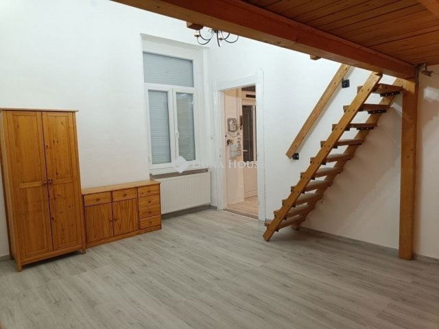 Eladó téglalakás, Budapesten, VII. kerületben 57.2 M Ft