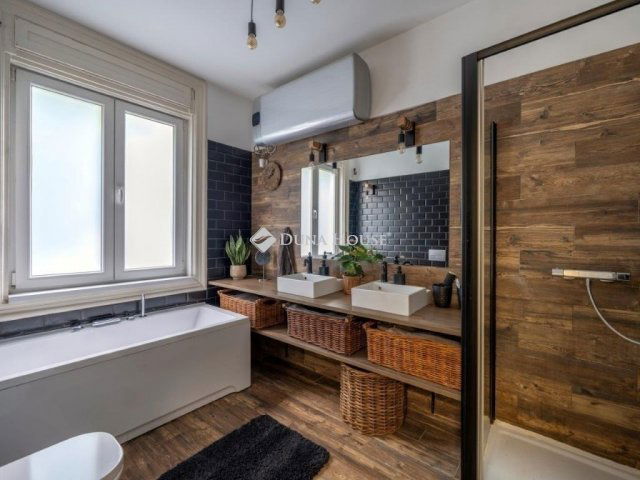 Eladó téglalakás, Budapesten, XIV. kerületben 180 M Ft, 4 szobás