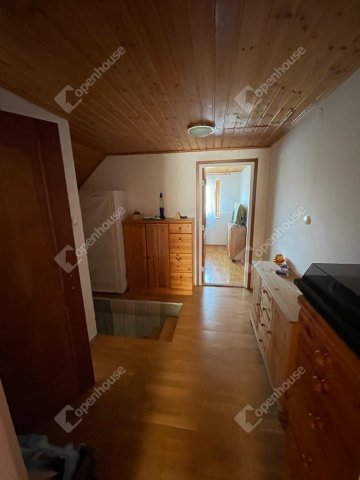 Eladó családi ház, Igalon 42.9 M Ft, 6 szobás