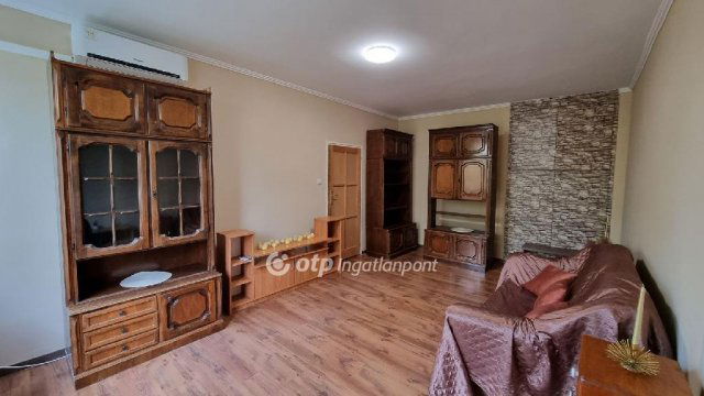 Eladó téglalakás, Hajdúszoboszlón 48.5 M Ft, 1+2 szobás