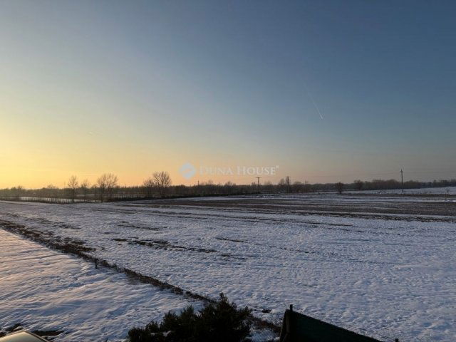 Eladó téglalakás, Dunavarsányban 74 M Ft, 3+1 szobás