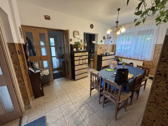 Eladó családi ház, Várpalotán 95 M Ft, 4 szobás