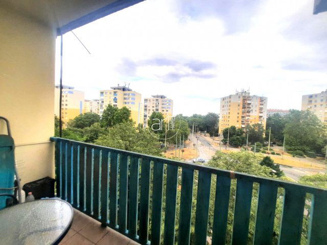 Eladó panellakás, Szegeden, Budapesti körúton 46.9 M Ft