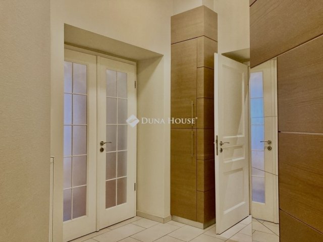 Eladó téglalakás, Budapesten, XII. kerületben 160.206 M Ft