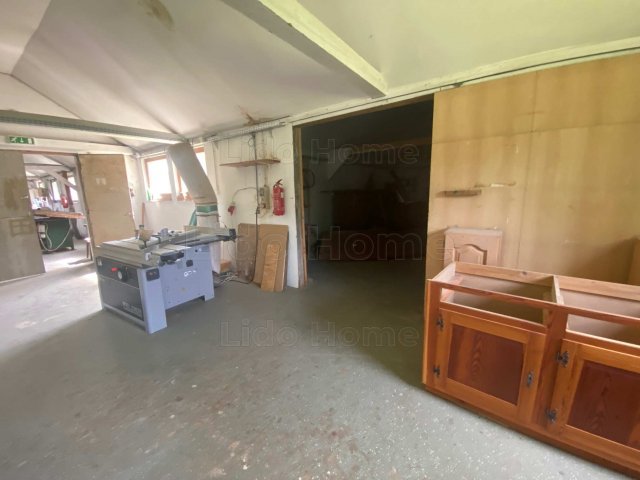Eladó ipari ingatlan, Tornyiszentmiklóson 33.3 M Ft