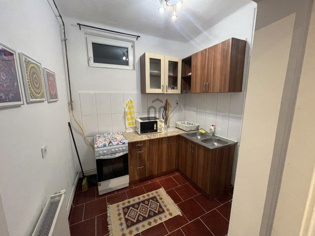 Kiadó téglalakás, albérlet, Dunaújvárosban 110 E Ft / hó