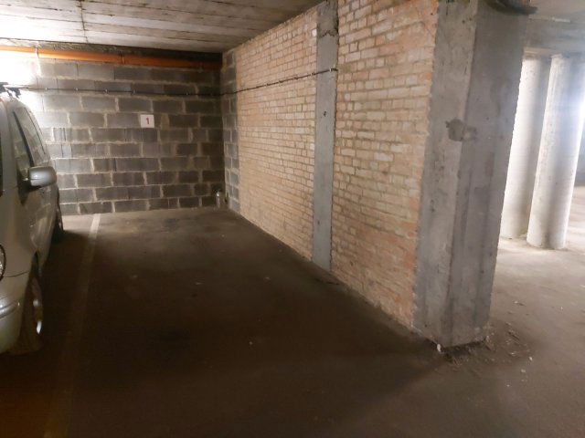 Kiadó garázs, Pécsett 25 E Ft / hó / költözzbe.hu