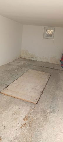 Eladó garázs, Várpalotán 7 M Ft / költözzbe.hu