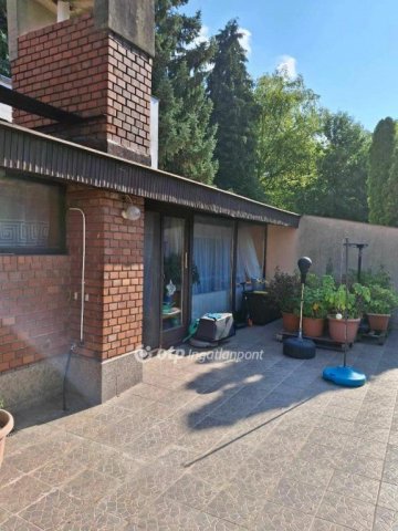 Eladó téglalakás, Zalaegerszegen 52.4 M Ft, 1+2 szobás