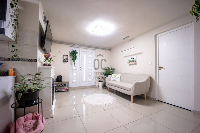 Eladó családi ház, Szombathelyen 74 M Ft, 6 szobás