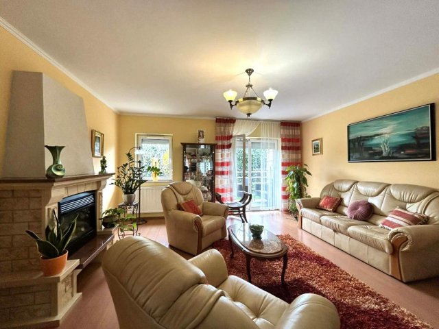 Eladó téglalakás, Érden, Ürmös utcában 99.9 M Ft, 4 szobás