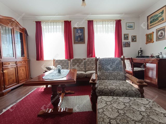 Eladó családi ház, Sopronban 129 M Ft, 7 szobás