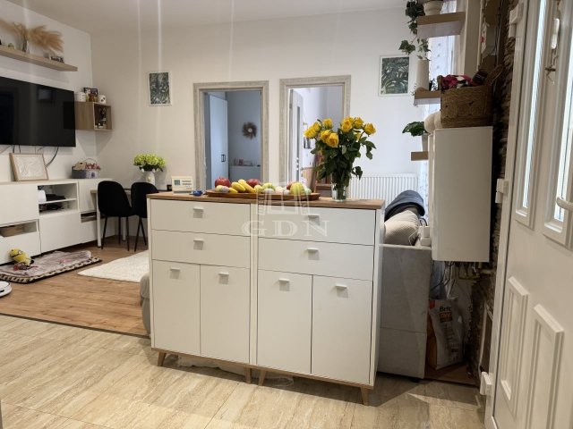 Eladó téglalakás, Budapesten, XIV. kerületben 104.9 M Ft