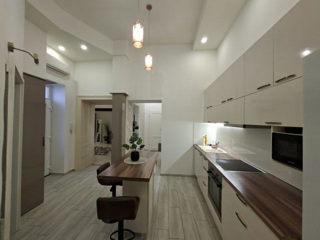 Kiadó téglalakás, albérlet, Debrecenben, Bajcsy-Zsilinszky utcában