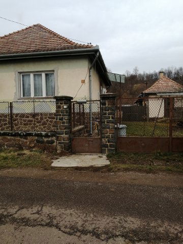 Eladó családi ház, Parádon 20 M Ft, 3 szobás