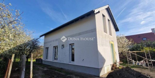 Eladó családi ház, Szegeden, Aranka utcában 108 M Ft, 4 szobás