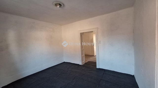 Eladó családi ház, Sárbogárdon 38.1 M Ft, 4 szobás